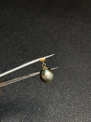 C33920572 Seawater Pearl Pendant Unmarked Surface Gold Content 47% Total Weight Approx. 1.89g Size Approx. 10.3mm