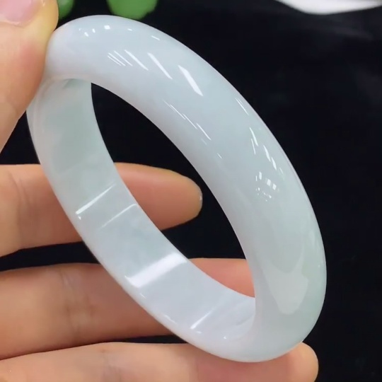 F34974104 Jadeite Round Bangle Size 57.5 Total Weight Approximately 64.53g With Crack