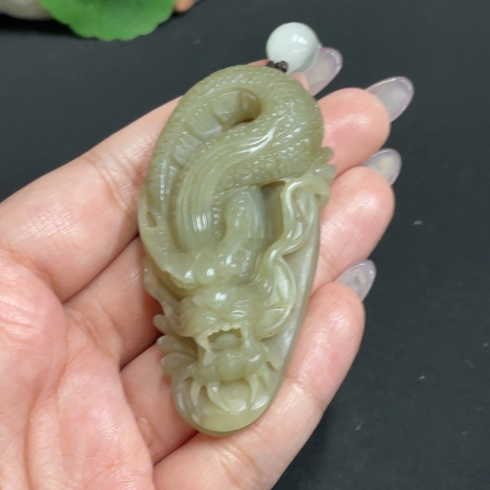 H33931748 Hetian Jade Handheld Carving - Dragon