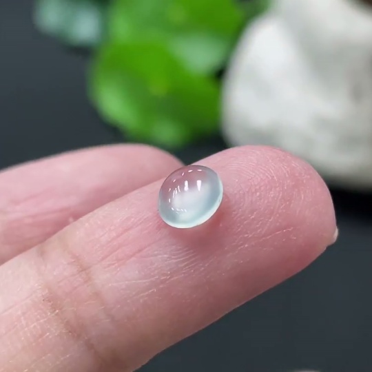F35146730 Jadeite cabochon, total weight approx. 0.16g