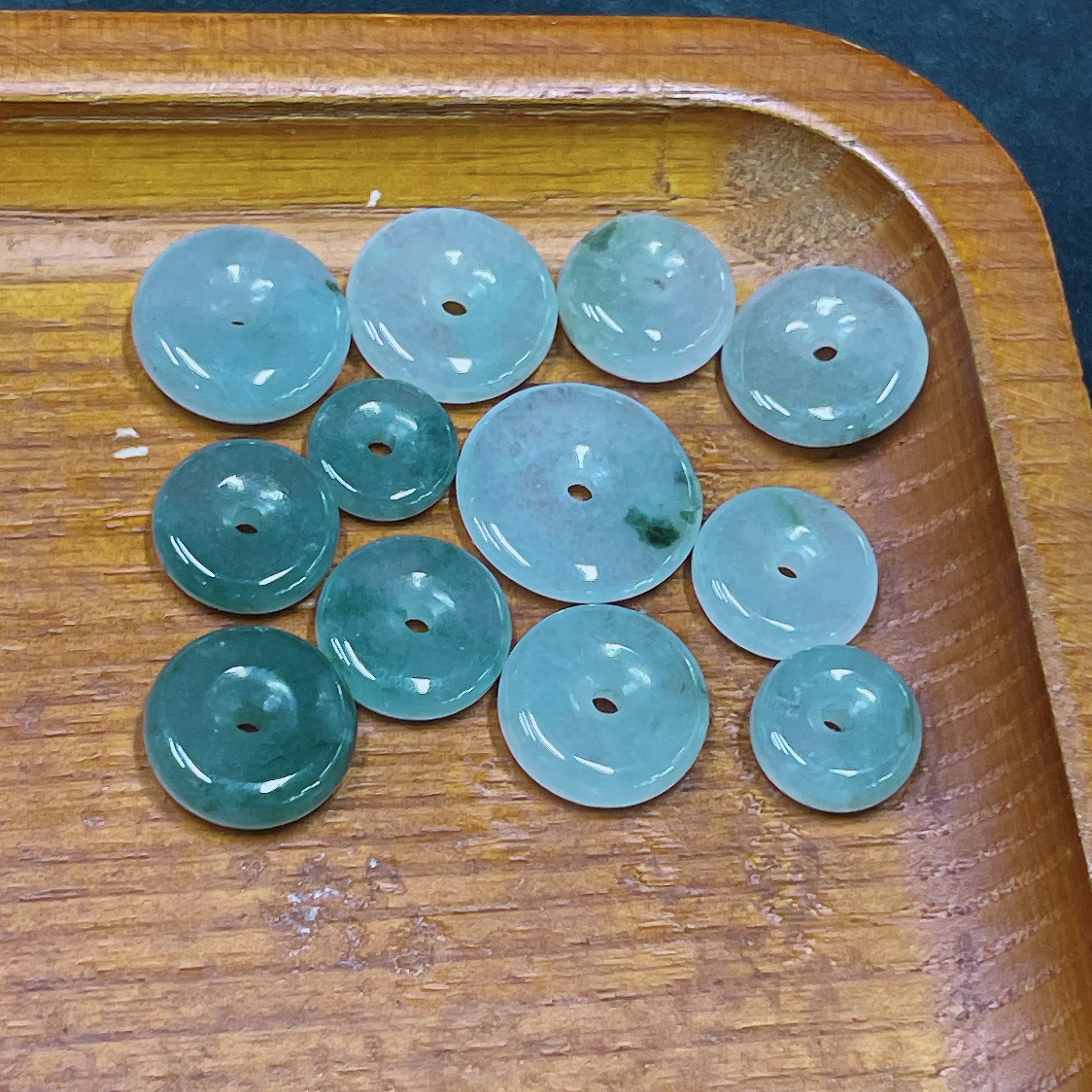 F33839926 Jadeite Pendant Sell as a Lot