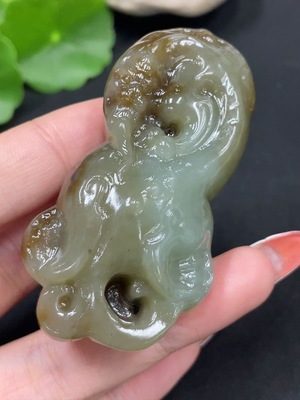 H34017327 Hetian Jade Pendant, Auspicious Beast, Total Weight Approx. 79.6g