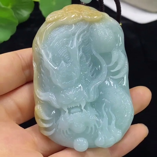 F34948973 Jadeite Dragon Pendant Total Weight Approx. 148.71g (Including Rope Weight) Yellow Part Color Origin Undetermined