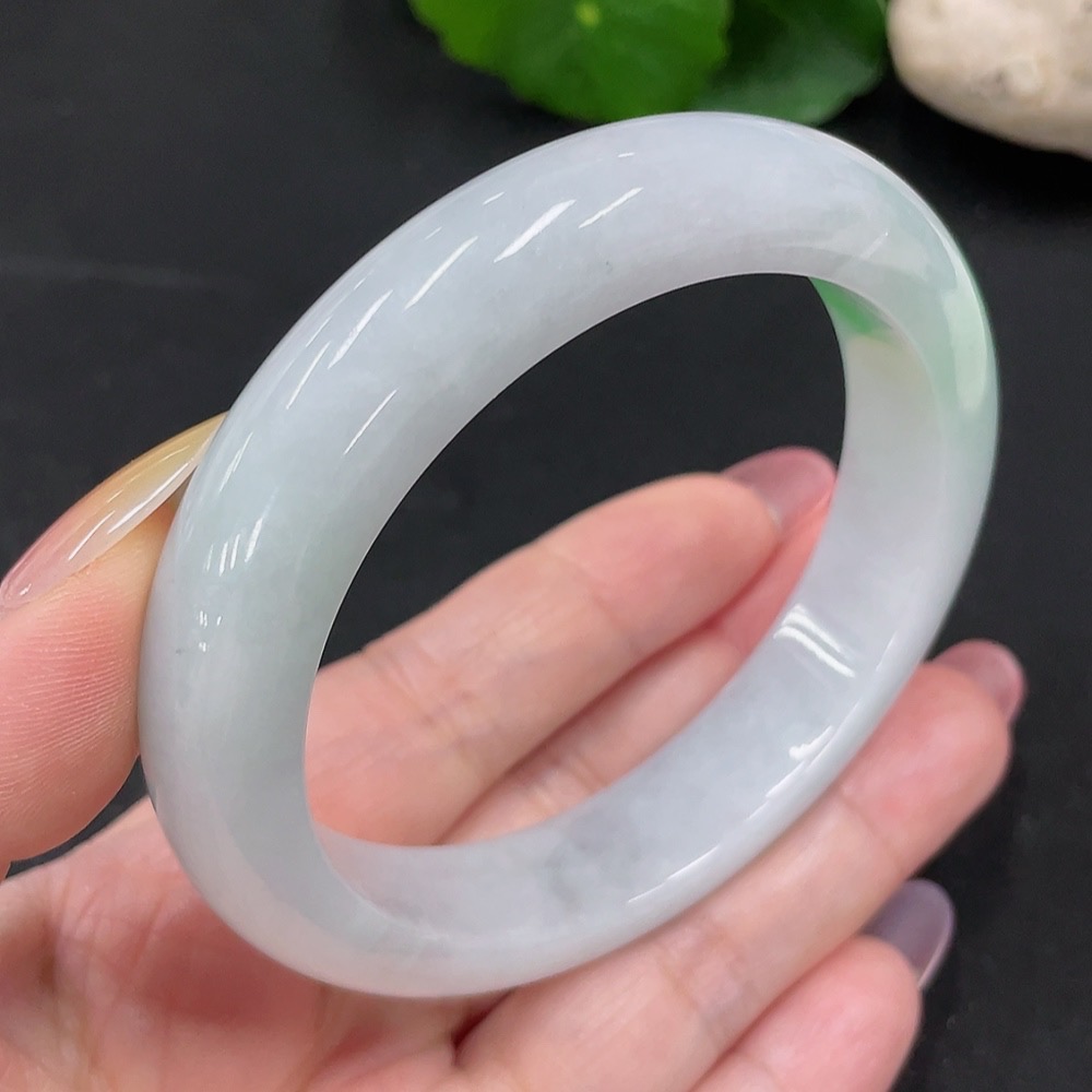 F34012803 Jadeite Round Bangle Size 58 Total Weight Approx. 66g