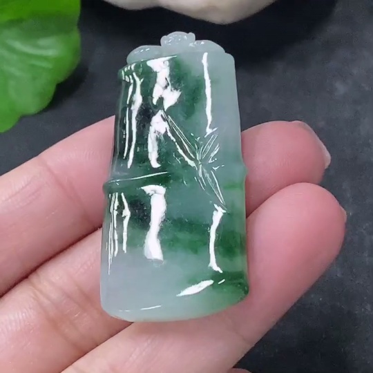F34955224 Jadeite Bamboo Pendant Total Weight: Approx. 11.7g