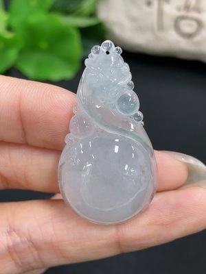 F41949659 翡翠挂件 货品总重约10.66g