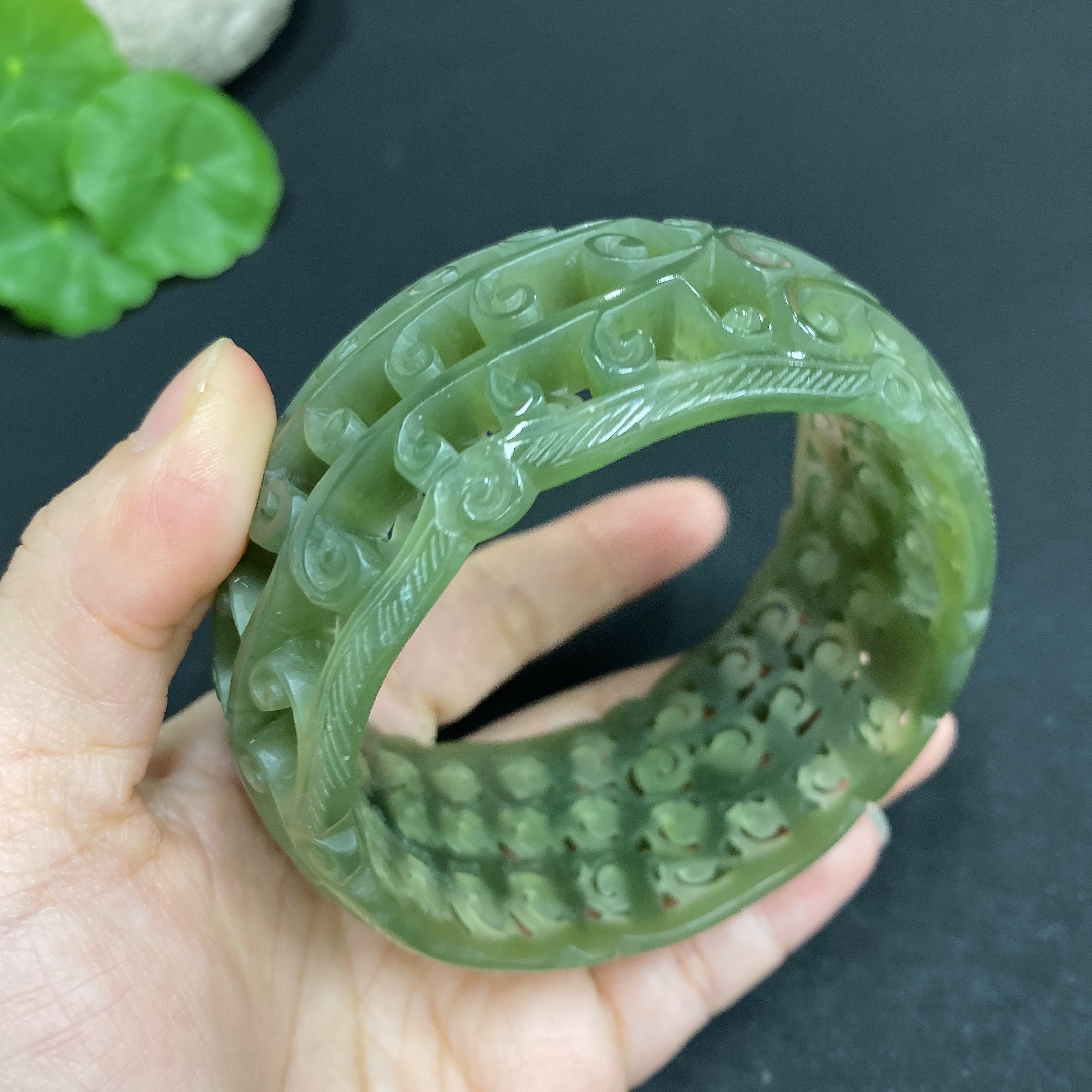 H33859869 Hetian Jade Carved Flower Bracelet Size 66 Total Weight Approx. 84.4g