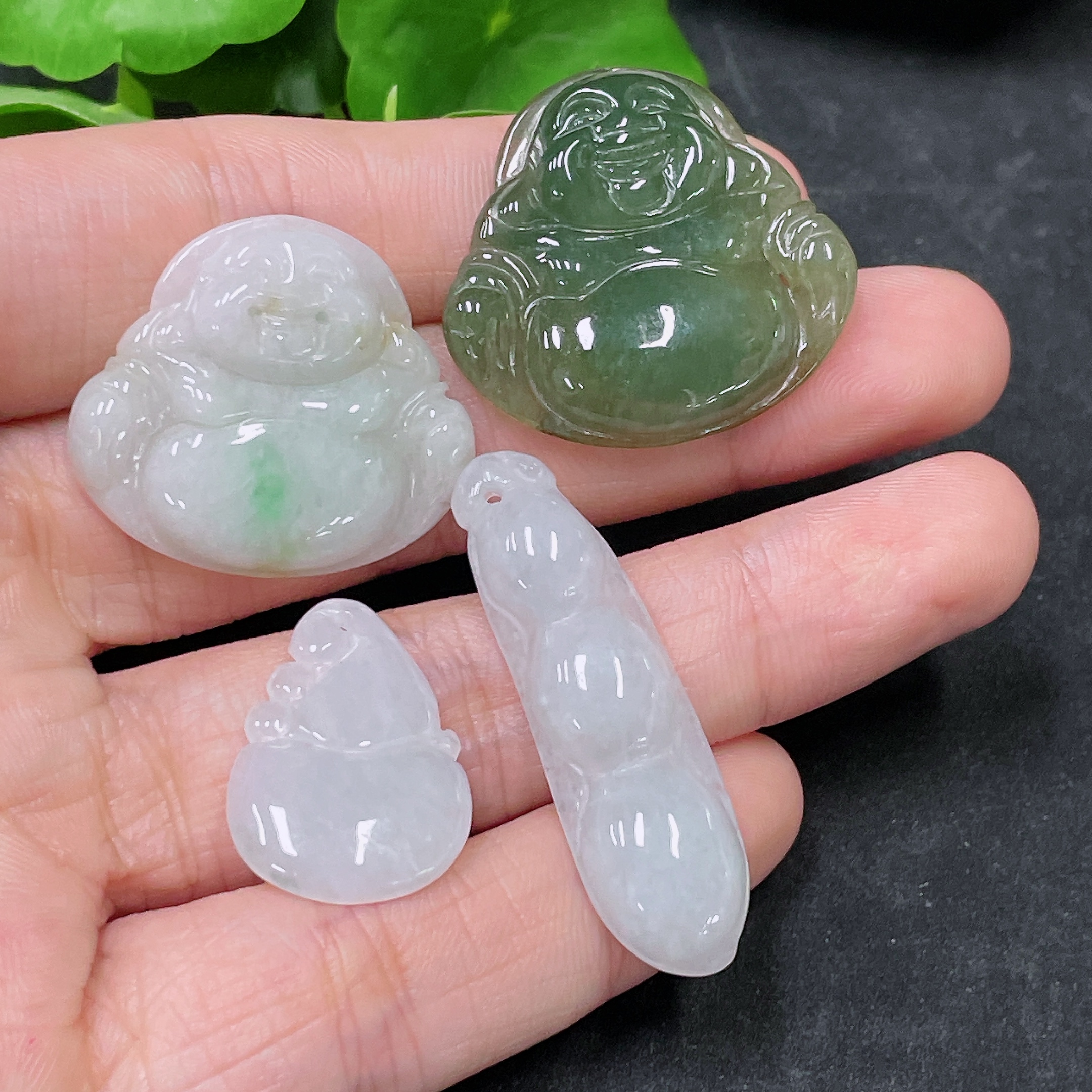 F32747996 Jadeite Pendants Sell as a Lot