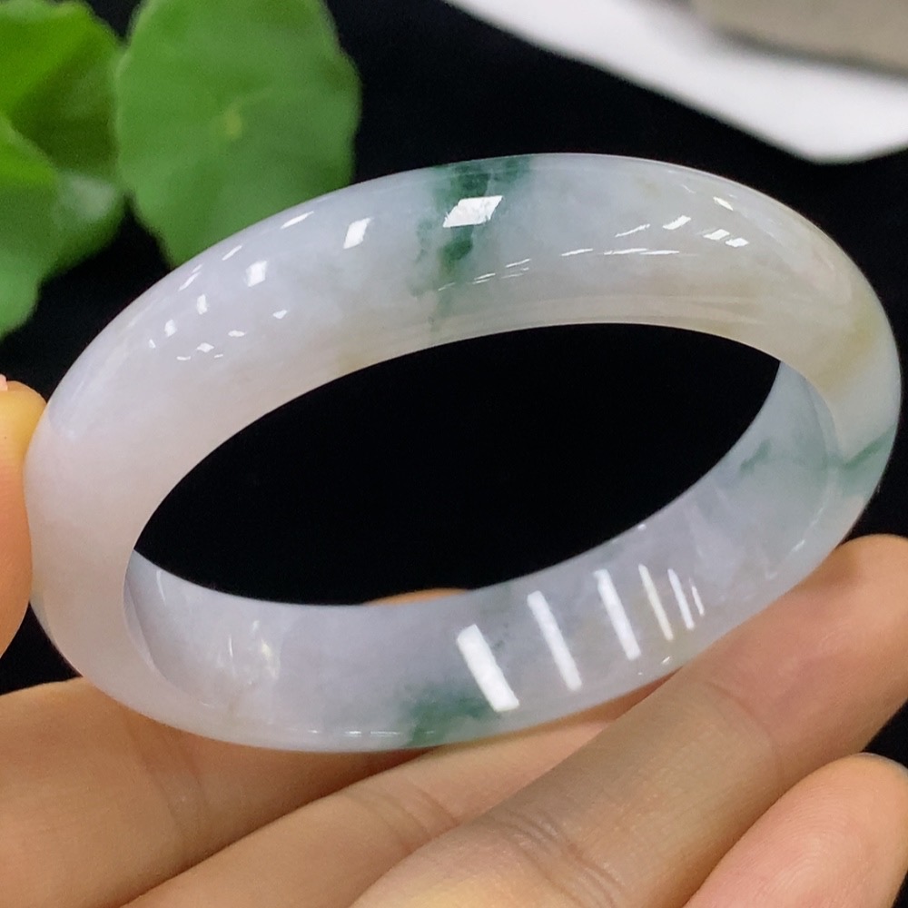 F35094989 Jadeite Concubine Bracelet 51.5/47 Size Total Weight Approx. 37.68g