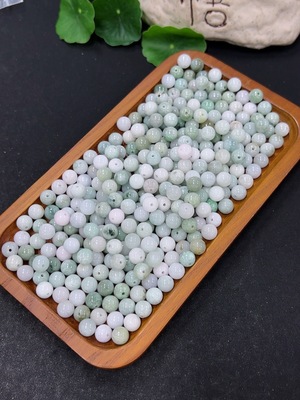 F45430246 翡翠珠子 一手走50+ 含其他矿物成分 货品总重约276.37g含袋