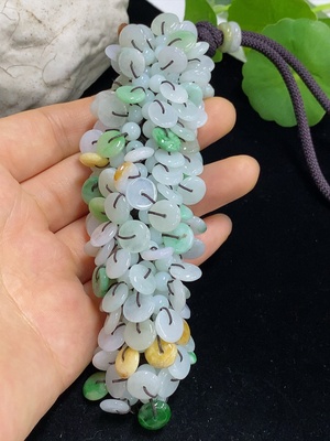 F42978463 翡翠挂件 配珠非A 含绳货品总重约99.7g  含其他矿物成分