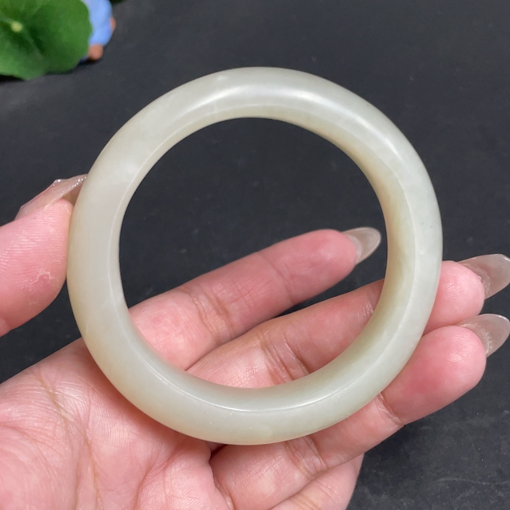 H30487637 Hetian Jade Round Bracelet (Inner Diameter 55.3mm, Total Weight Approx. 57.3g)