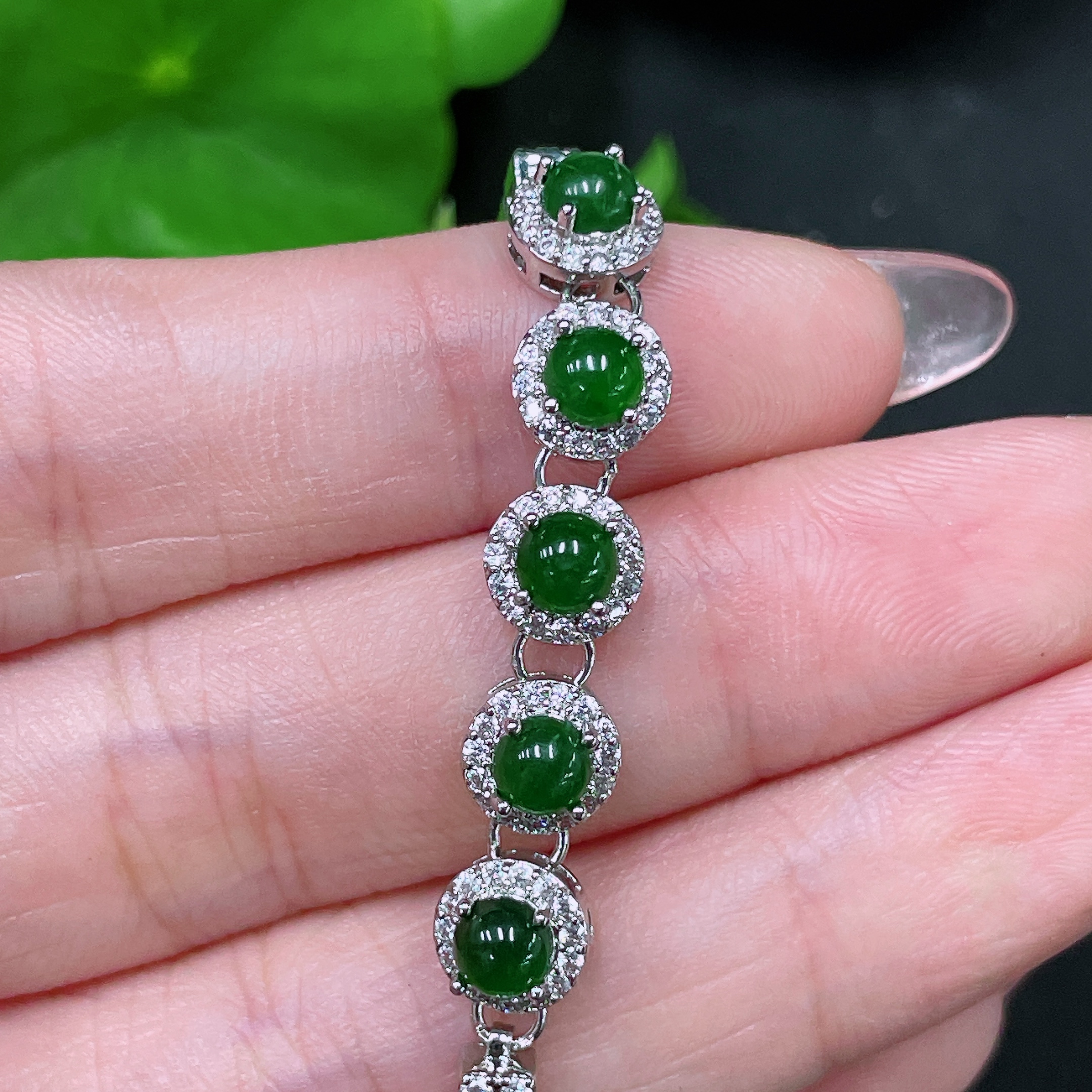 F34958529 Jadeite Cabochon Inlaid Bracelet Non-Gold Setting Gross Weight Approx. 7.3g