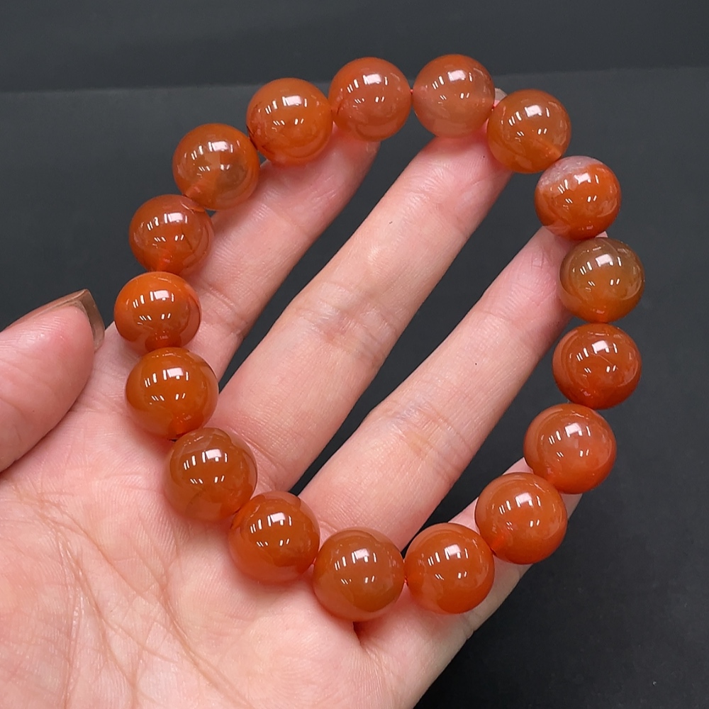 C13472829 South Red Agate Bead Strand, Approx. 55.75g, Size 13.5mm