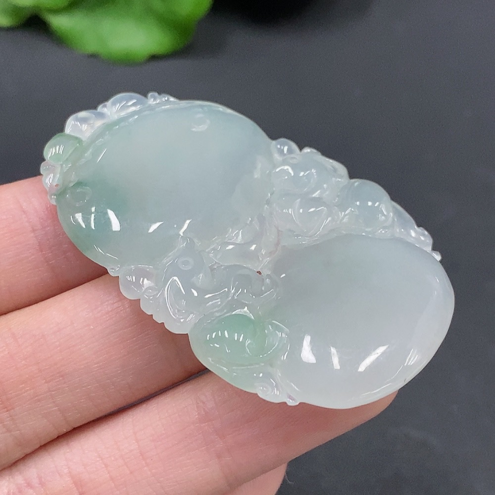F20236560 Jadeite Antique Pendant Total Weight 19.662g