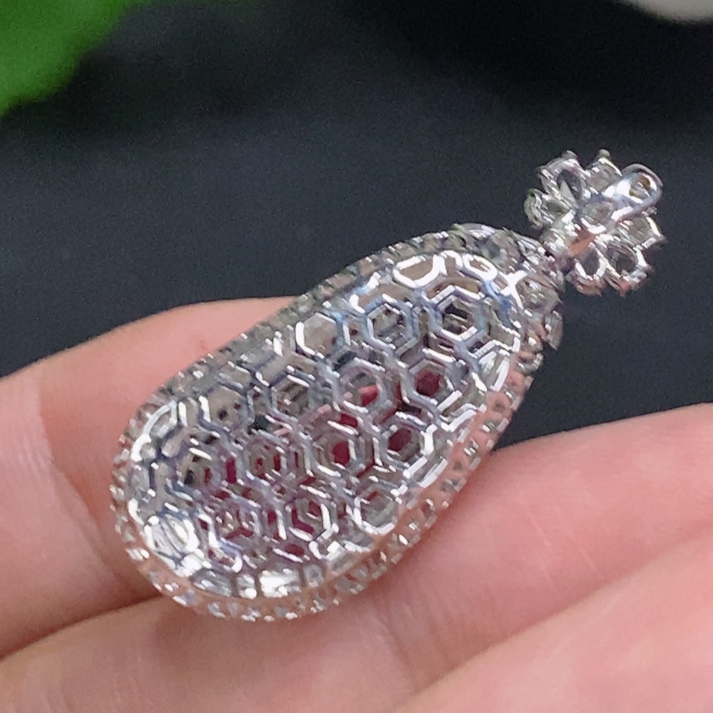 F32801621 Jadeite Lucky Bean Pendant in 18K Gold, Total Weight Approx. 4.5g (Non-Diamond)