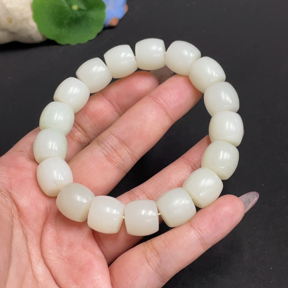H34955831 Hetian Jade Bracelet, Approx. 13.1mm, Total Weight Approx. 66.3g