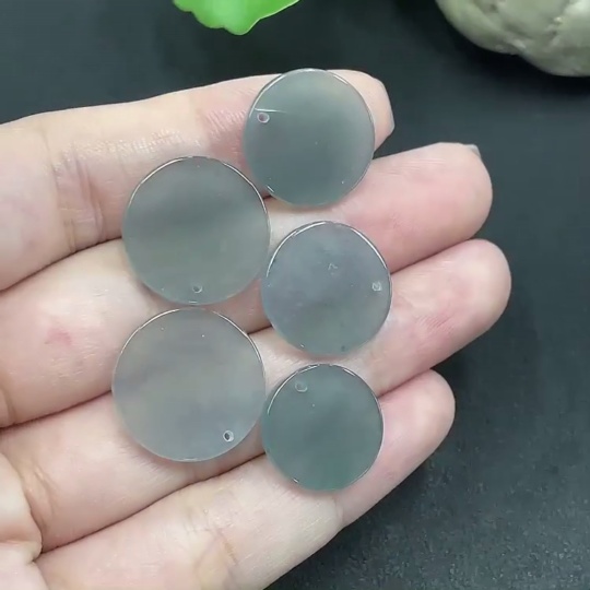 F09862850 Jadeite Plain Pendant