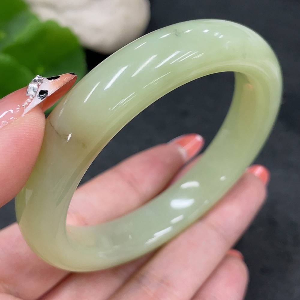 H34980011 Hetian Jade Round Bracelet Size 54.4 Total Weight Approx. 51.7g With Crack