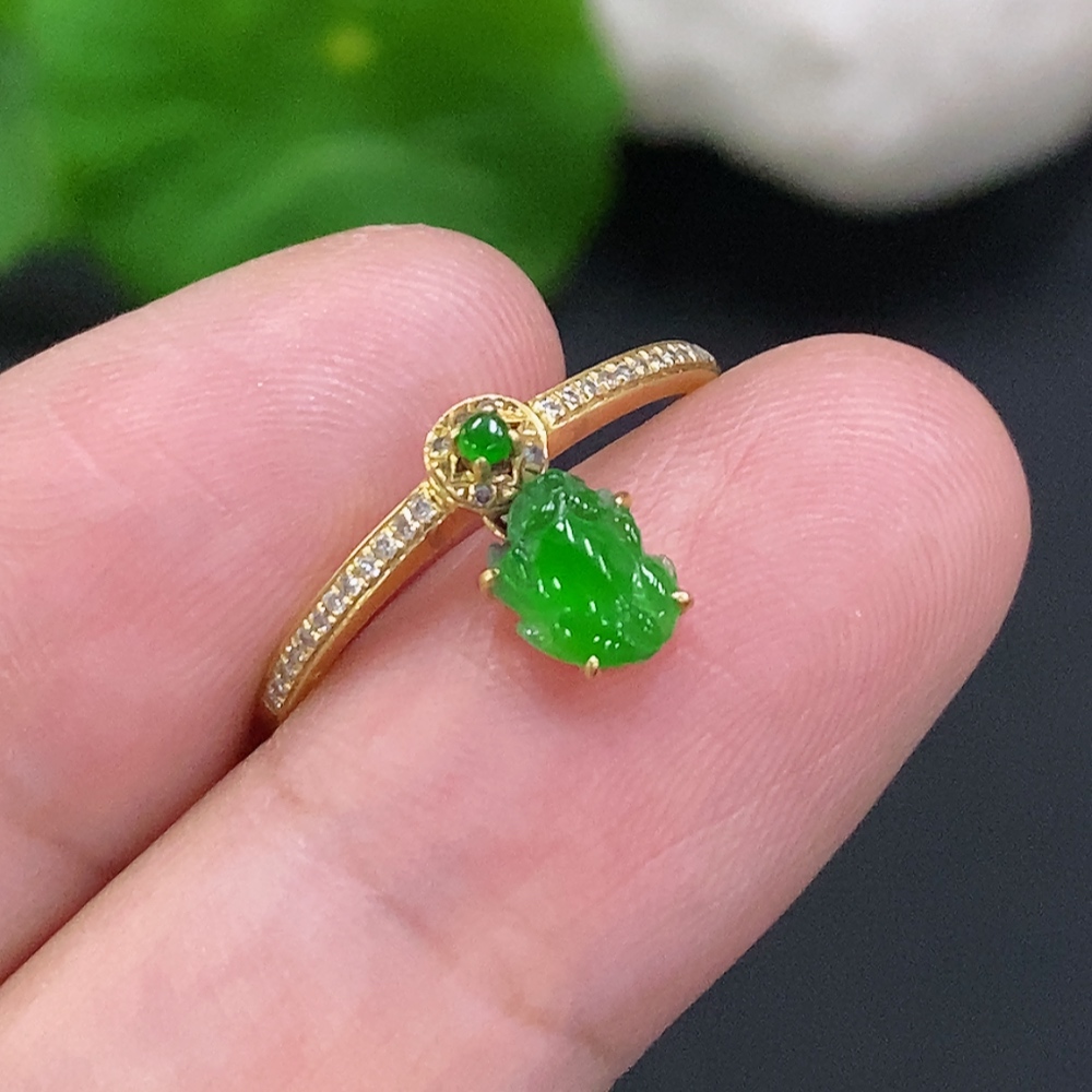 F33932394 Jadeite inlaid ring 18K gold size 14 total weight approx. 1.4g (with diamond accents)