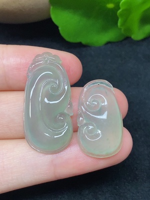 F45335471 翡翠如意挂件 总重约5.43g