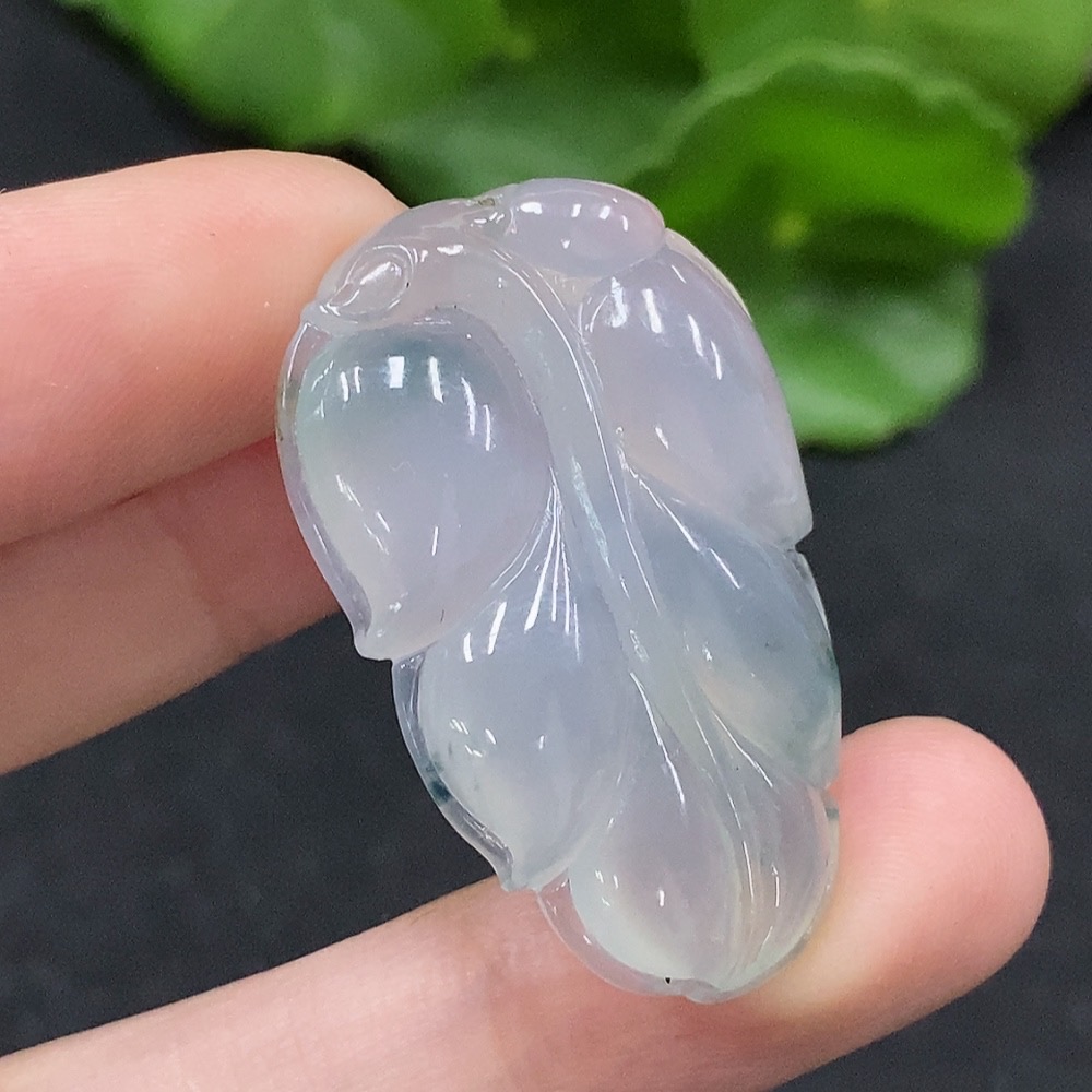 F33946963 Jadeite Leaf Pendant Total Weight Approx. 9.38g