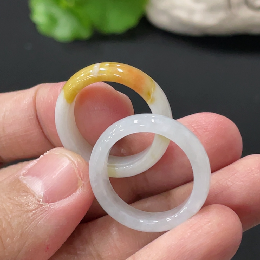 F35109722 Jadeite Ring 17.5/17 Size