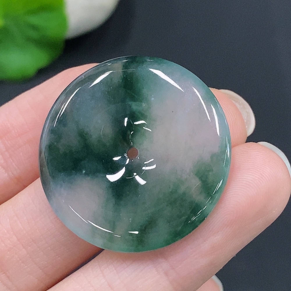 F28294921 JadeitePeace Pendant
