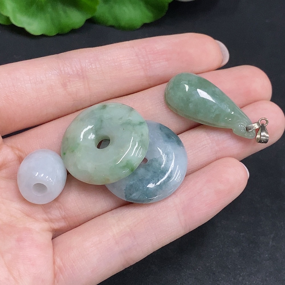 F34002274 Jadeite Pendants Sell as a Lot Non-Gold Inlaid