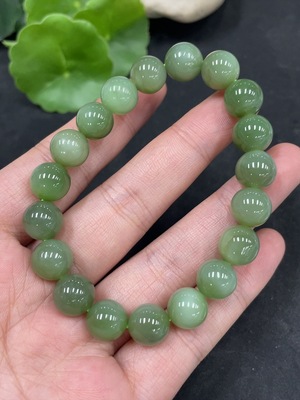 H36337501 和田玉碧玉手串 卡10mm左右  货品总重约29.3g