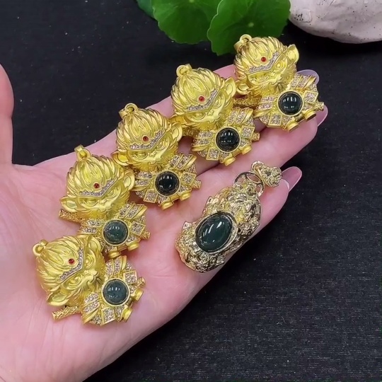 F32810275 Jadeite Pendants Sell as a Lot (Non-Gold Inlaid)