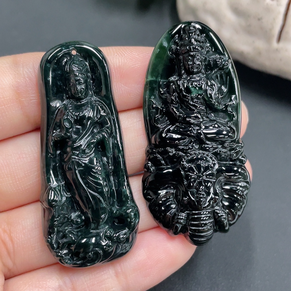 F19151881 Jadeite Pendant Guanyin Sell as a Lot