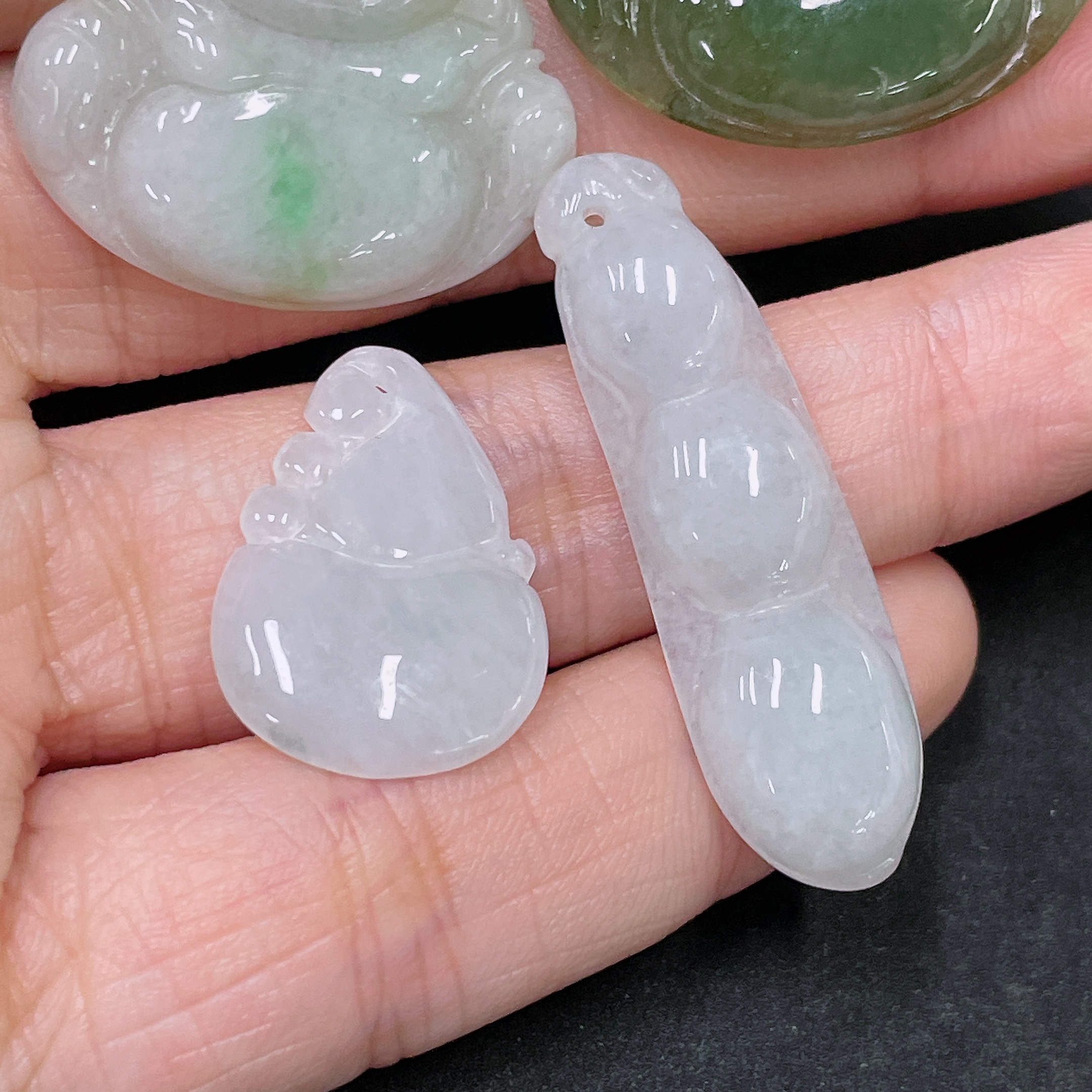 F32747996 Jadeite Pendants Sell as a Lot