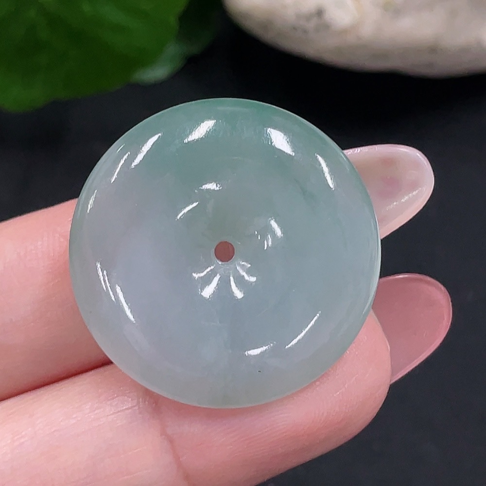F34031906 Jadeite Safety Pendant Total Weight Approx. 8.64g