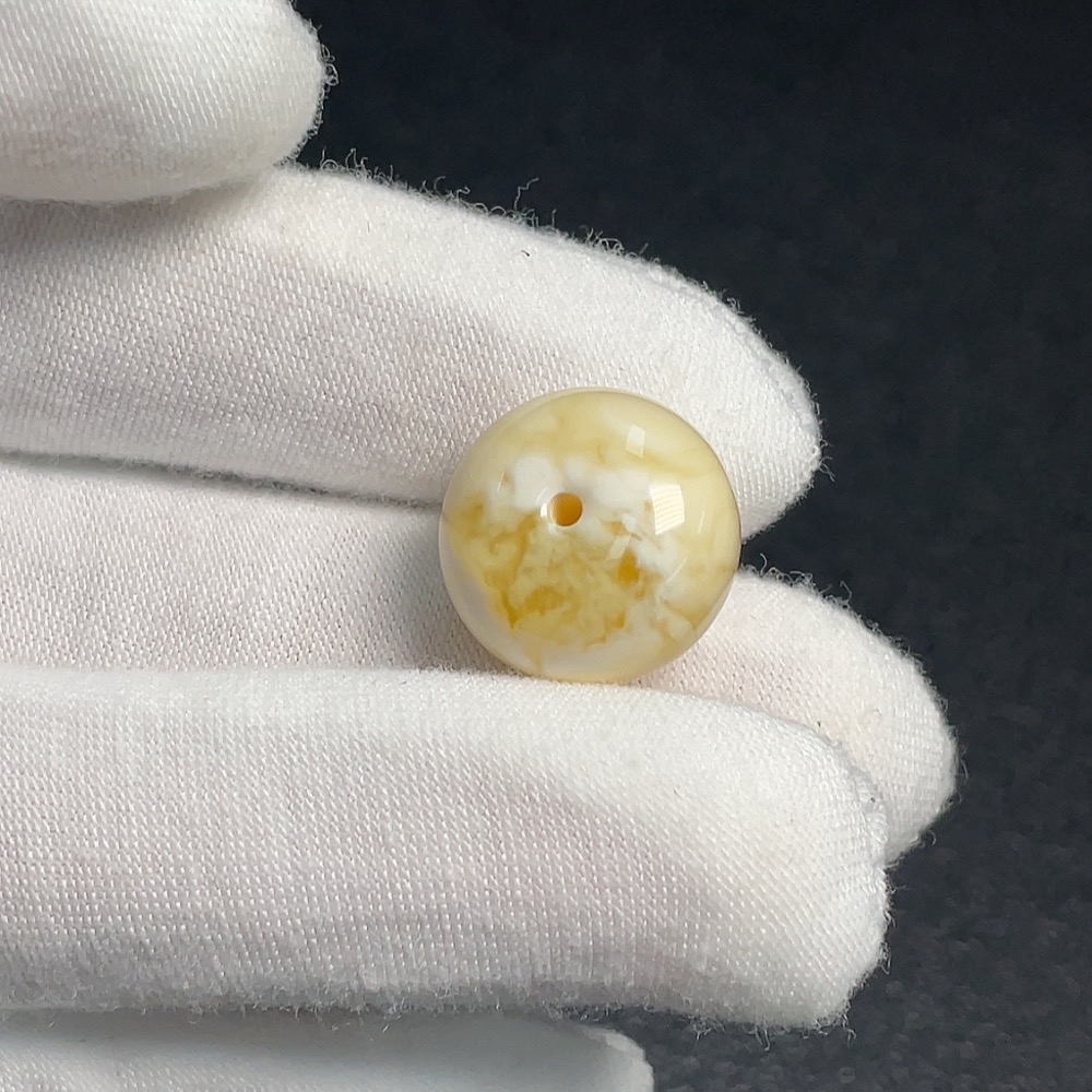 C34952174 Amber Jewelry Total Weight Approx. 1.93g