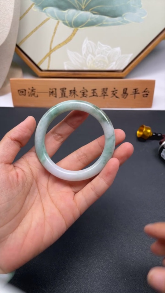 F33838256 JadeiteRound Bangle Bracelet, Total Weight Approx. 48.7g, Inner Diameter 55.7