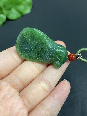 H33859945 一鸣惊人: A Startling Debut