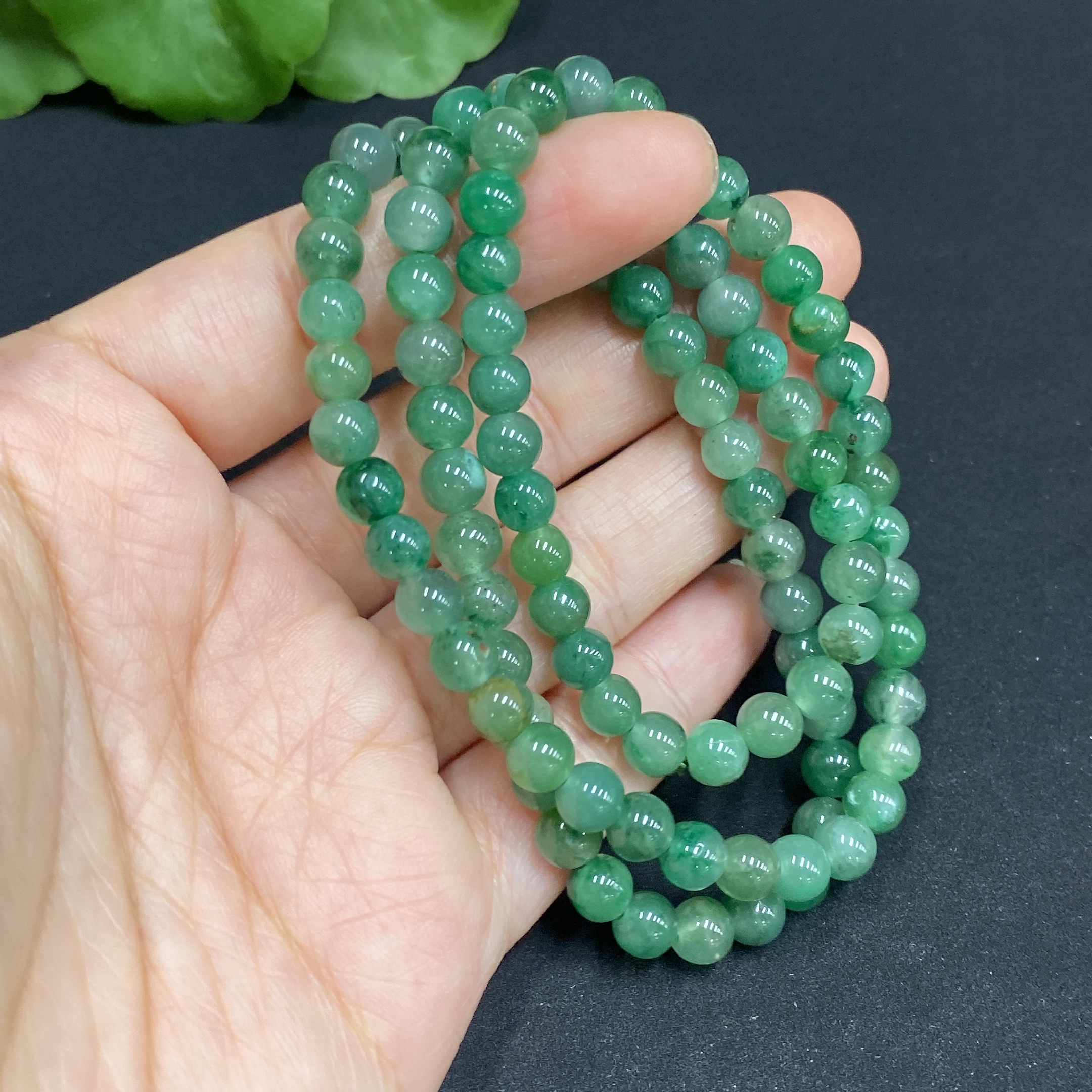 H34986484 African Emerald (Dulong Jade)