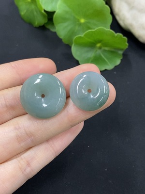 F37399250 翡翠平安扣挂件一手走