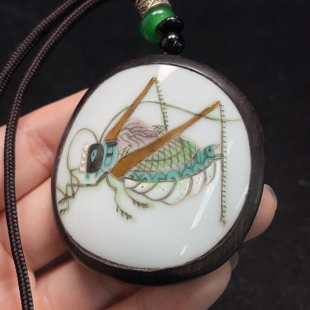 W26018522 Pendant with Painted Ceramic Inlay (Subject to the actual item)