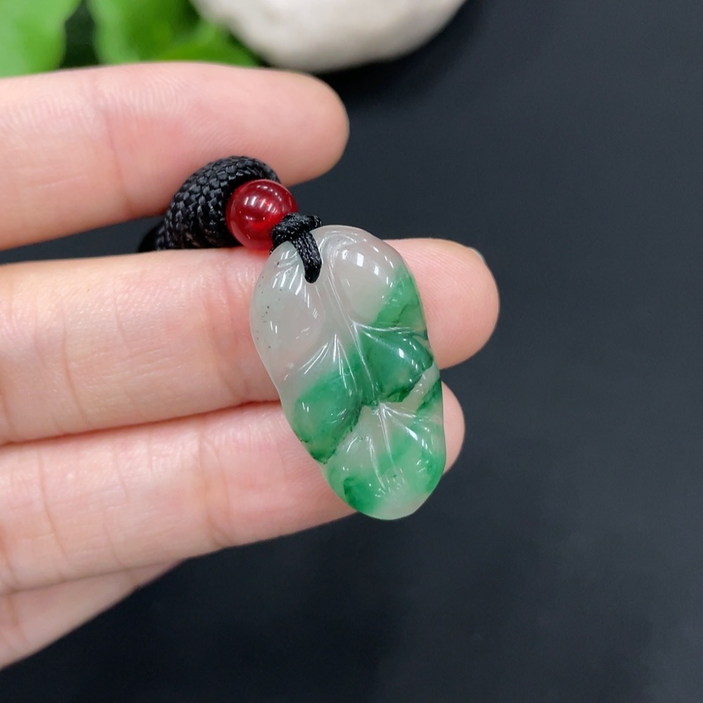 H29413816 African Emerald (Dulong Jade) Pendant