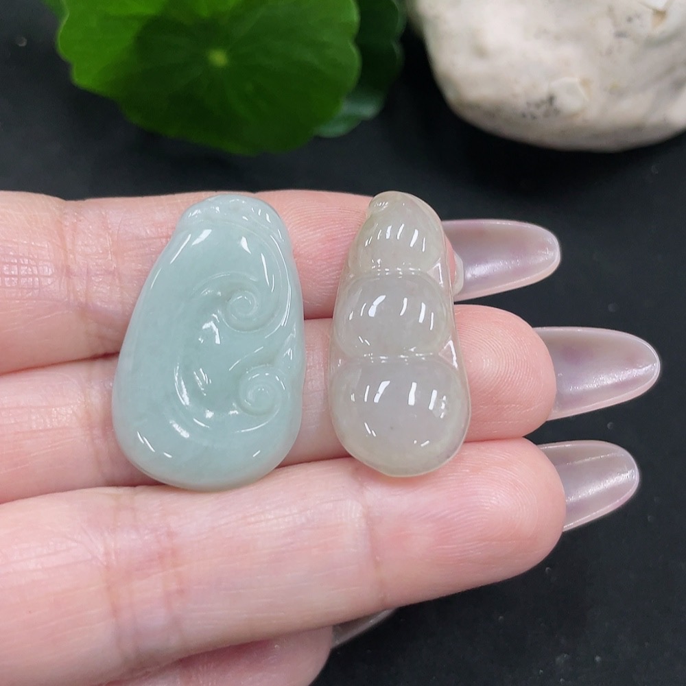 F35082652 Jadeite Fudo/Ruyi Pendant