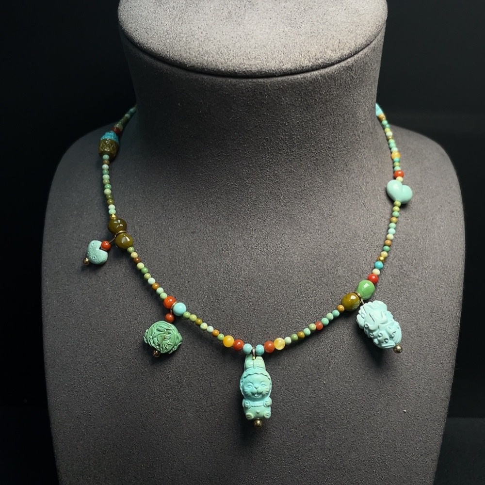 C34008363 Turquoise necklace containing other mineral components, non-gold, total product weight approximately 16.94g (including minerals)