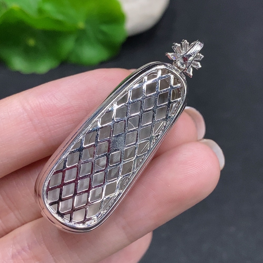 F34034787 Jadeite Auspicious Melon Pendant with 18K Gold Setting, Total Weight Approx. 15.1g (Diamond Accents)