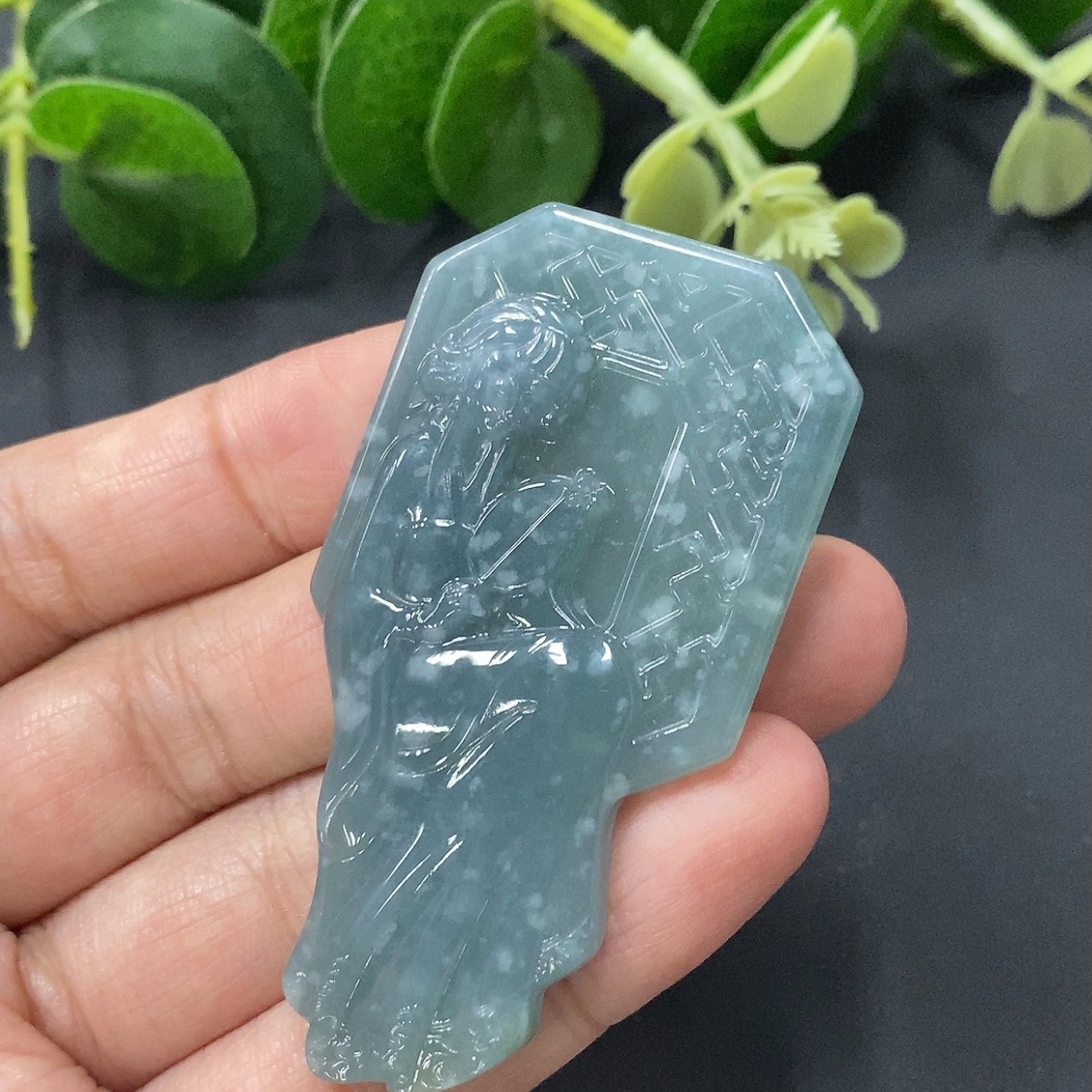 F07136261 Jadeite Beauty Pendant