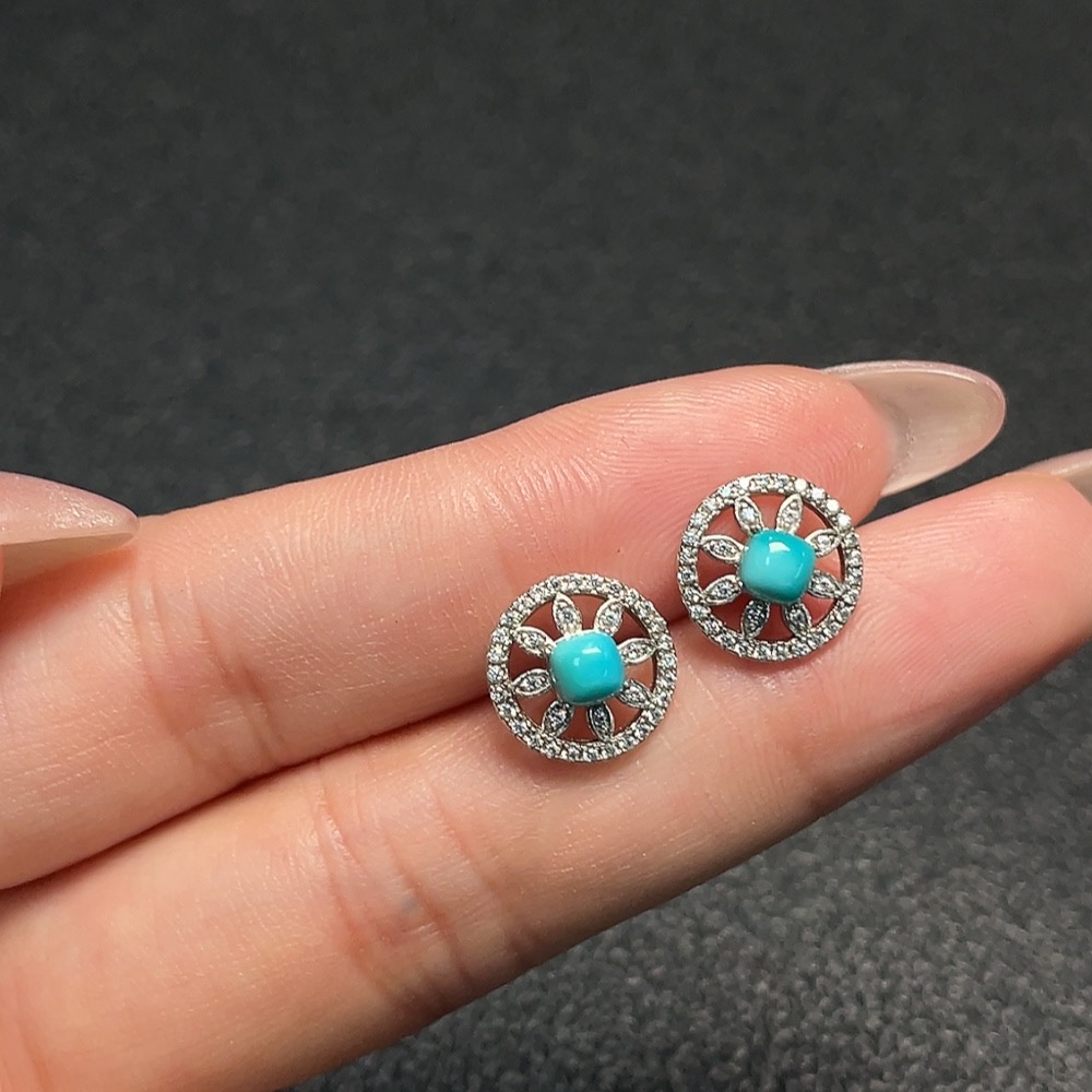C34066593 Turquoise Earrings (Color Origin Undetermined) Non-Gold Total Weight Approx. 1.6g Size Around 3.5mm