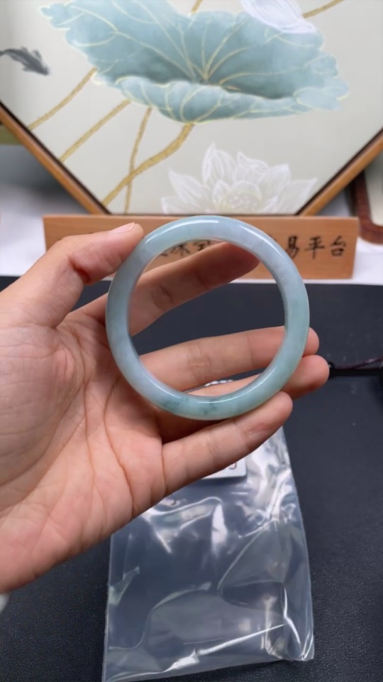 F35160383 Jadeite Round Bangle, Total Weight Approx. 55.3g, Size 57.5