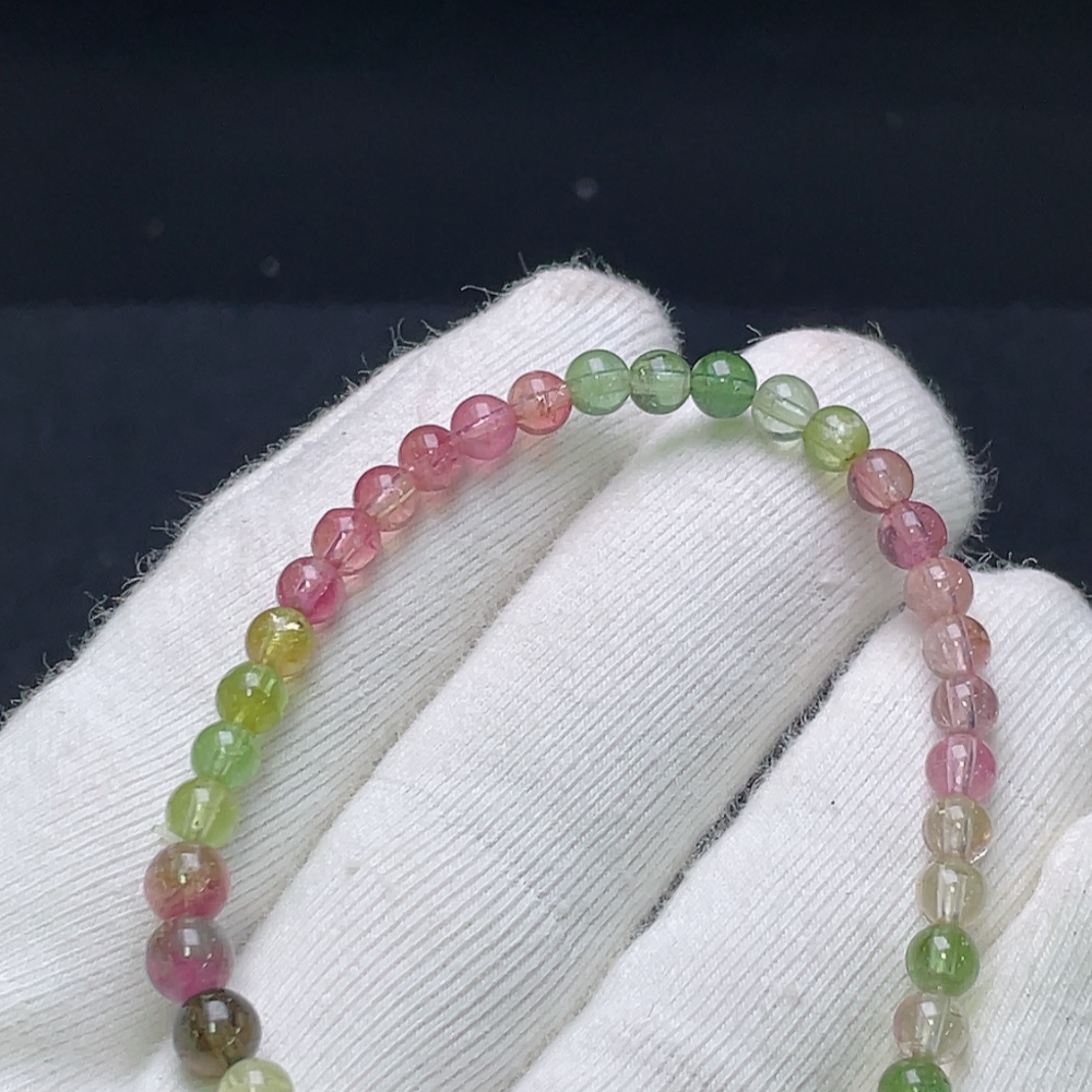 C29401471 Tourmaline Bracelet with Visible Organic Matter, Total Weight Approx. 5.26g, Size ~4.1mm