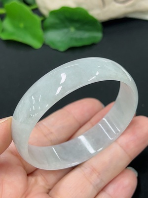 F46547084 翡翠手镯 圈口52.2 货品总重约22.5g