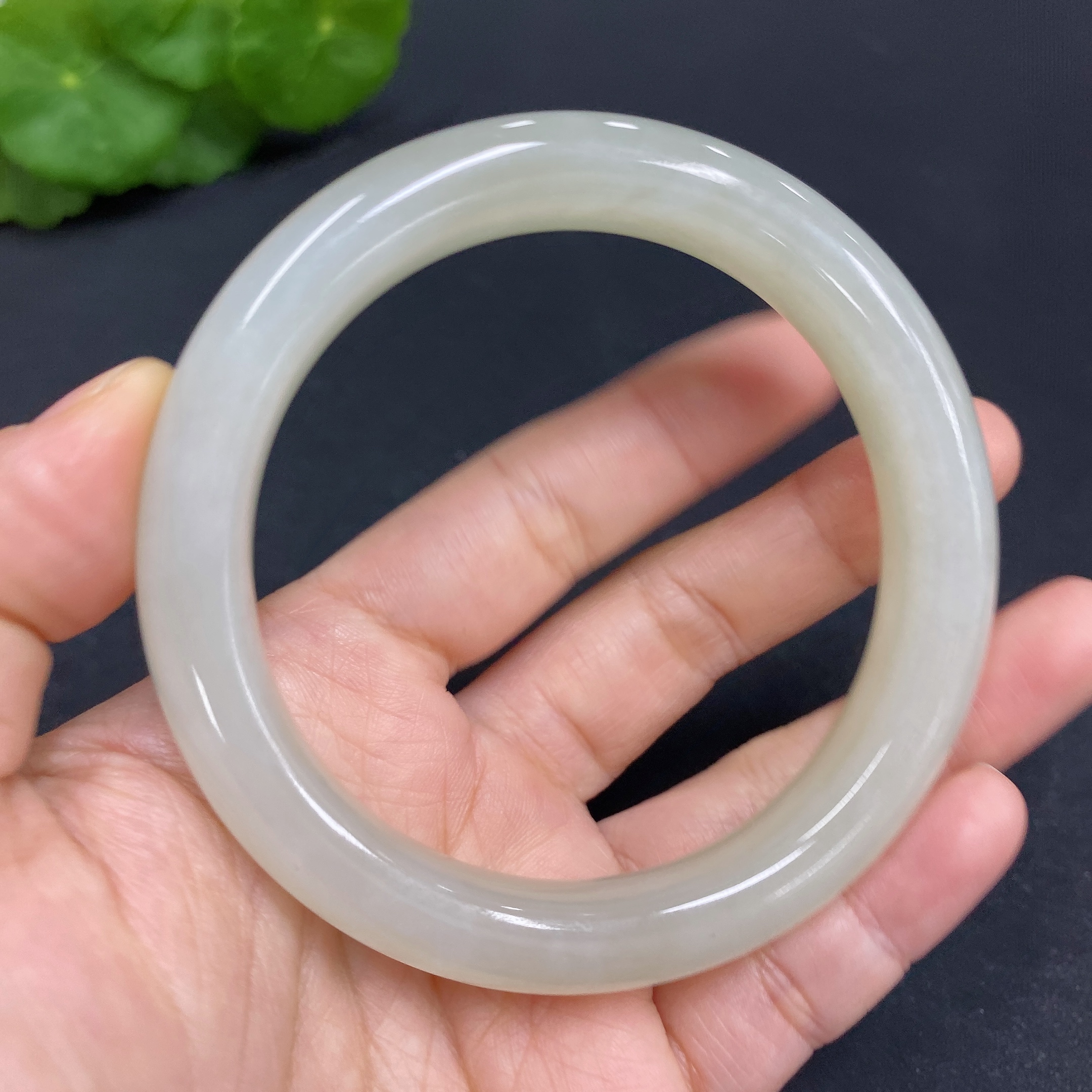 H30440609 Hetian Jade Round Bracelet Size 58.2 Total Weight Approx. 54.9g